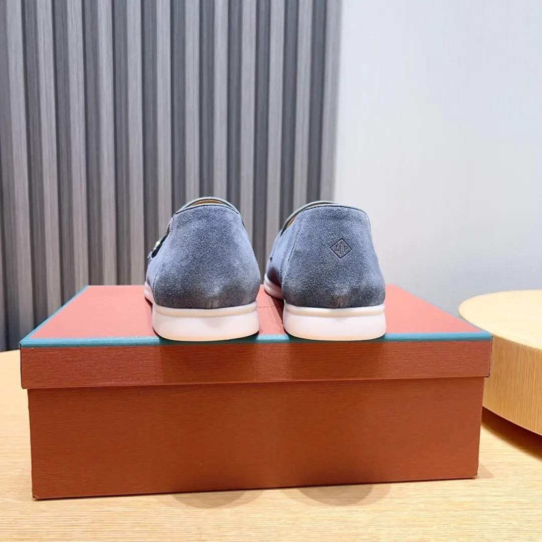 Men's Men's Shoes💰Men's Shoes💰440💰[loro piana] Couple's Style - The new moccasins are made of water-repellent treated suede uppers with rubber soles, a classic. The complex craftsmanship and meticulous structure make the shoes light and soft, allowing you to walk comfortably and freely. Perfect for wearing at the beach or out in the water during the summer. Women’s size: 35-40 Men’s size: 38-45